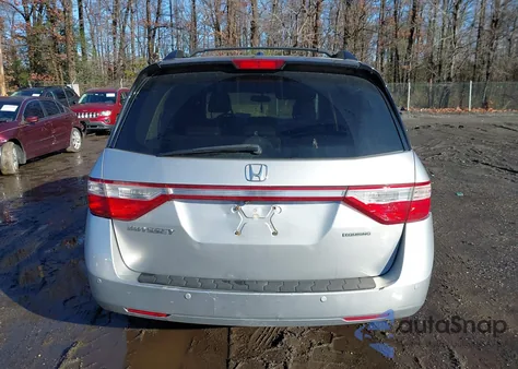 2013 Honda Odyssey Touring/Touring Elite из США, поврежденный, VIN 5FNRL5H98DB022625